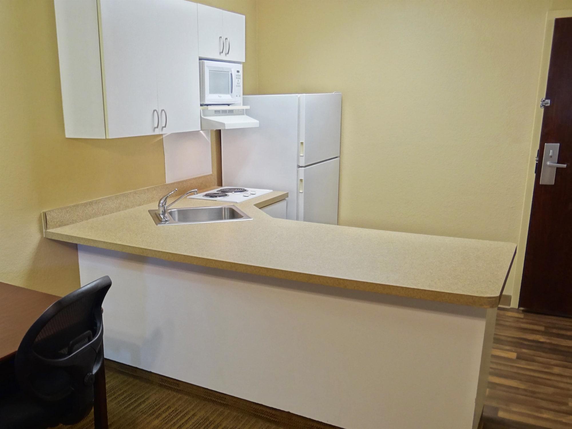 Extended America - - West Windsor Hotel