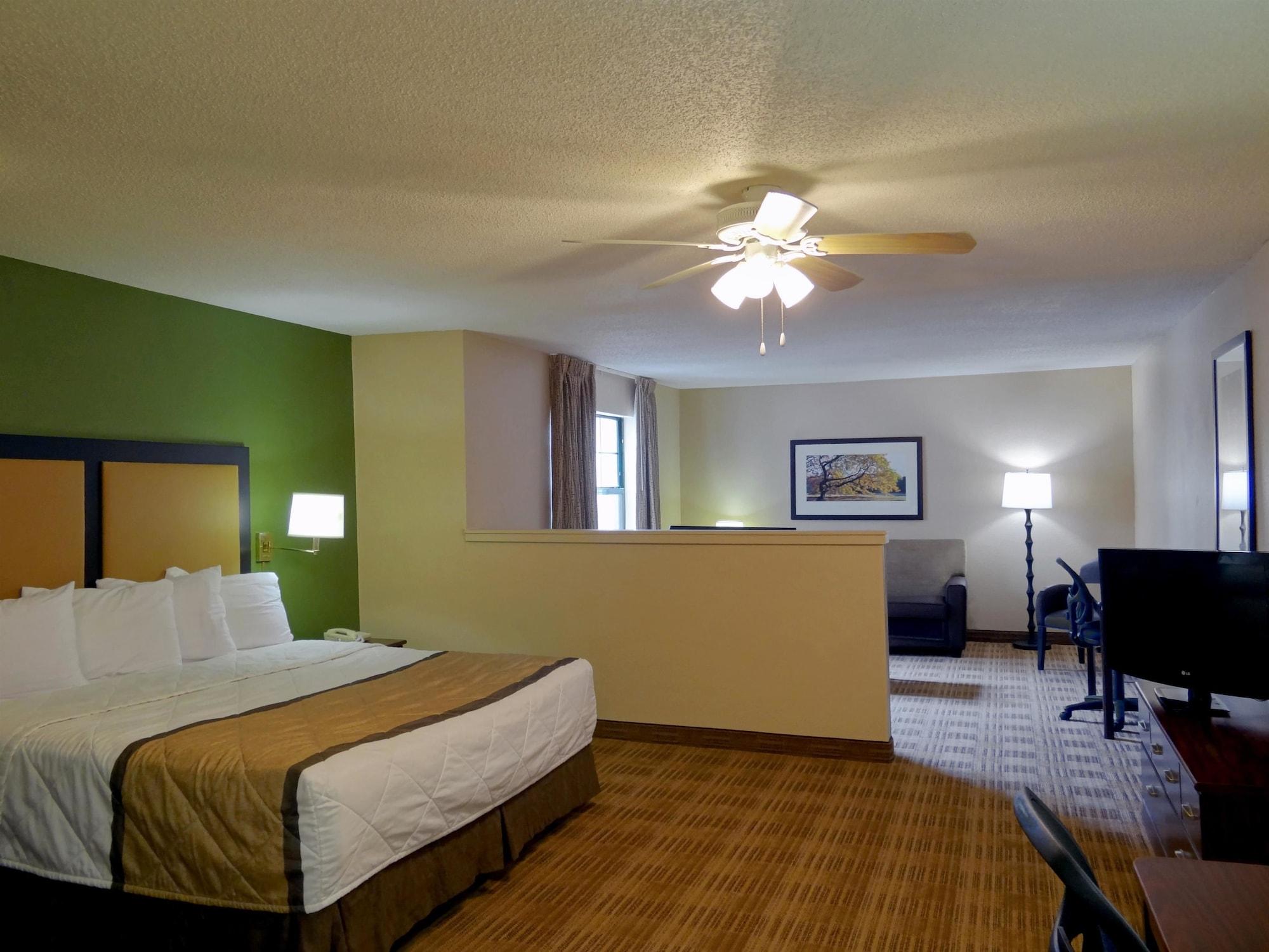 Hotel Extended America - - West Windsor