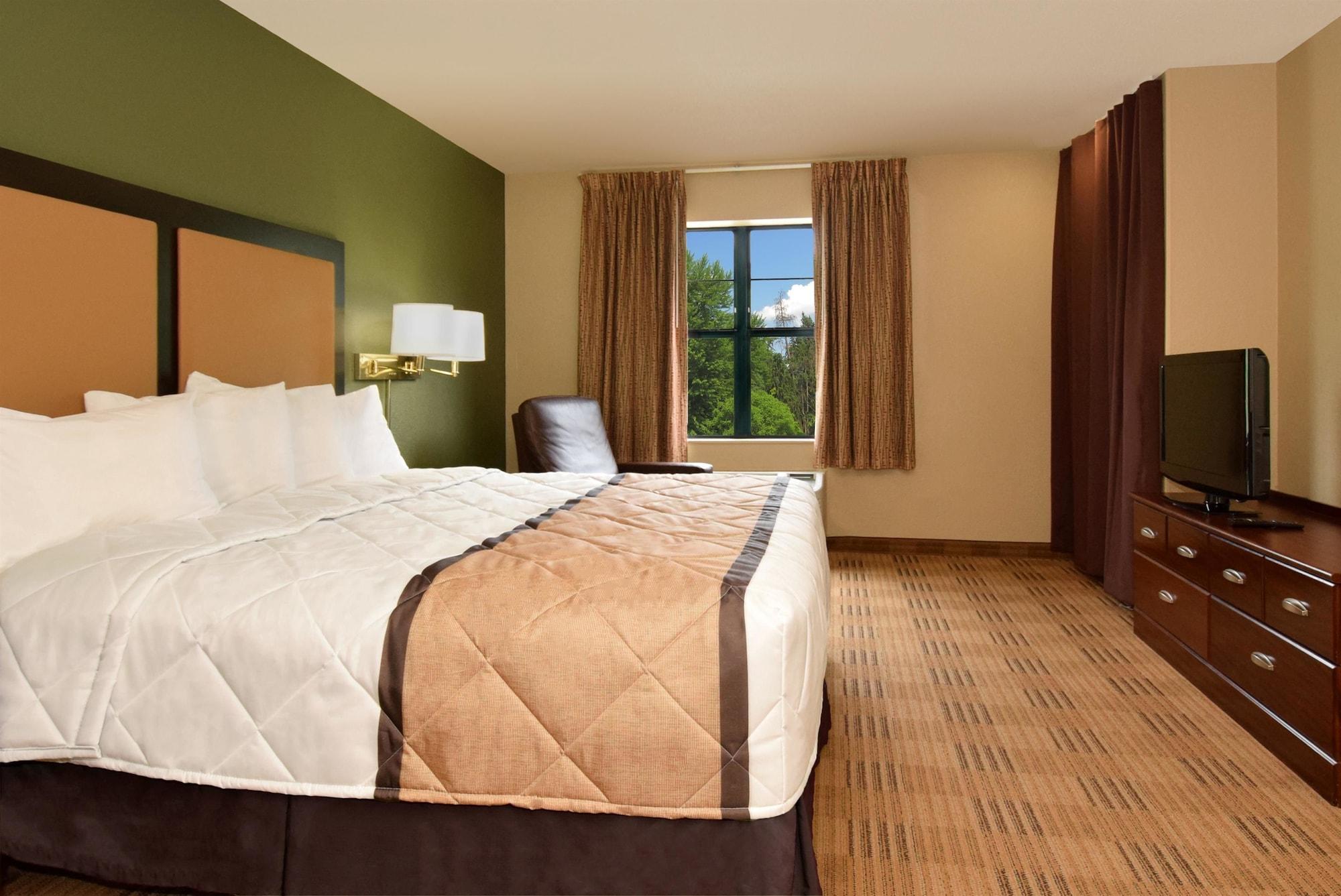 Extended America - - West Windsor Hotel 2*