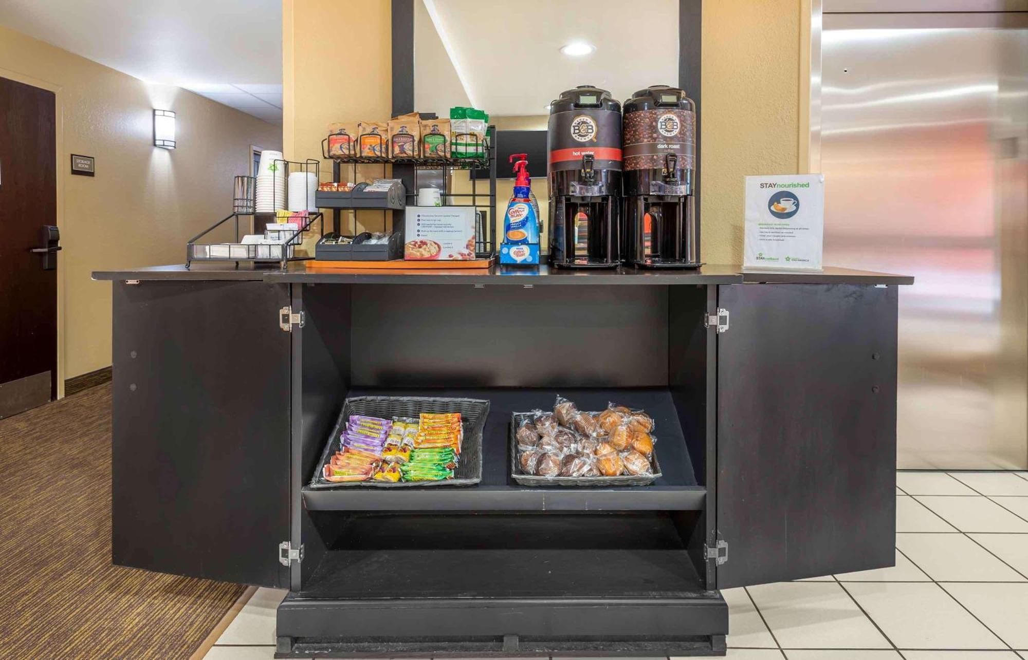 Extended America - - West Windsor Hotel